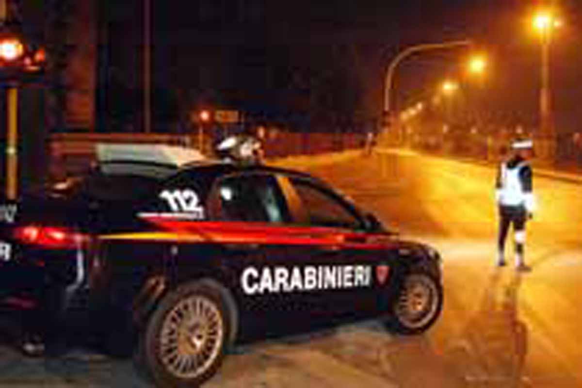 MUSILE DI PIAVE: NON SI FERMA ALL'ALT DEI CARABINIERI E FUGGE MA VIENE BLOCCATO